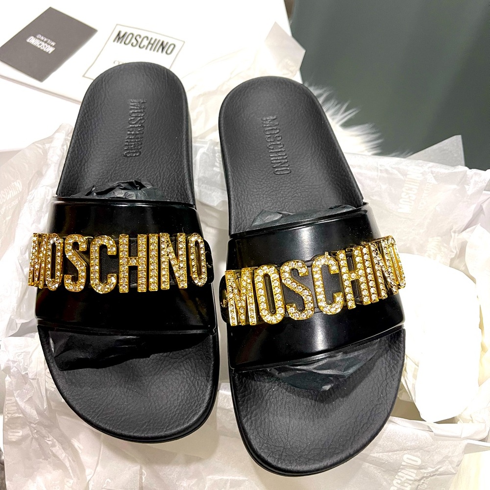 Moschino crystal logo slides size 39